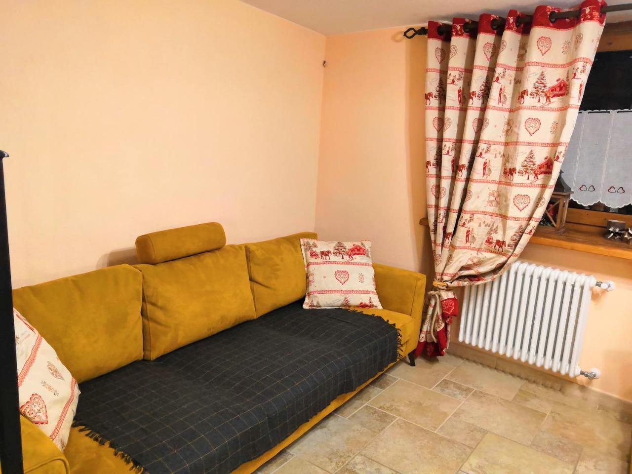 Apartamento Souvenir De Tsaneli Roisan Exterior foto